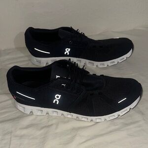 ON Men's Black Athletic Shoes